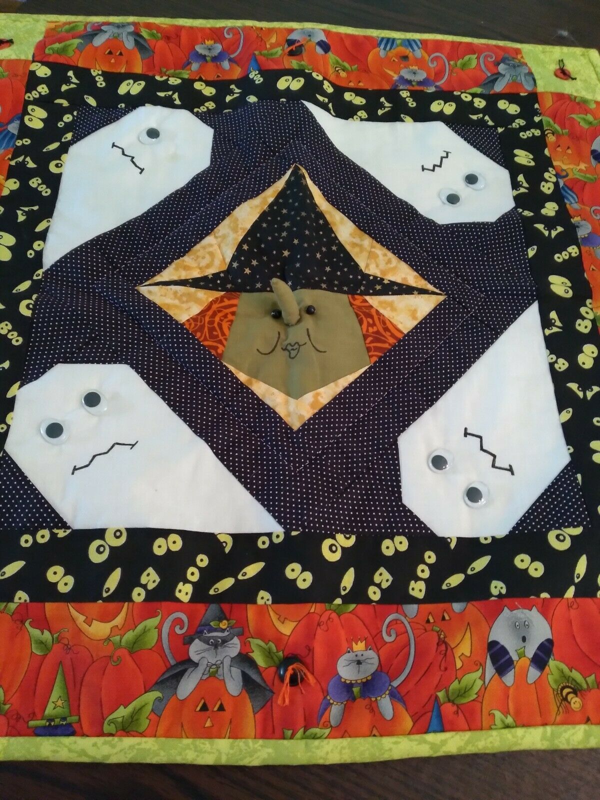Halloween Handmade Quilted Wall Hanging Witch, Ghosts, 🎃